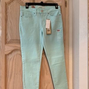 New with tags Levi’s skinny jeans